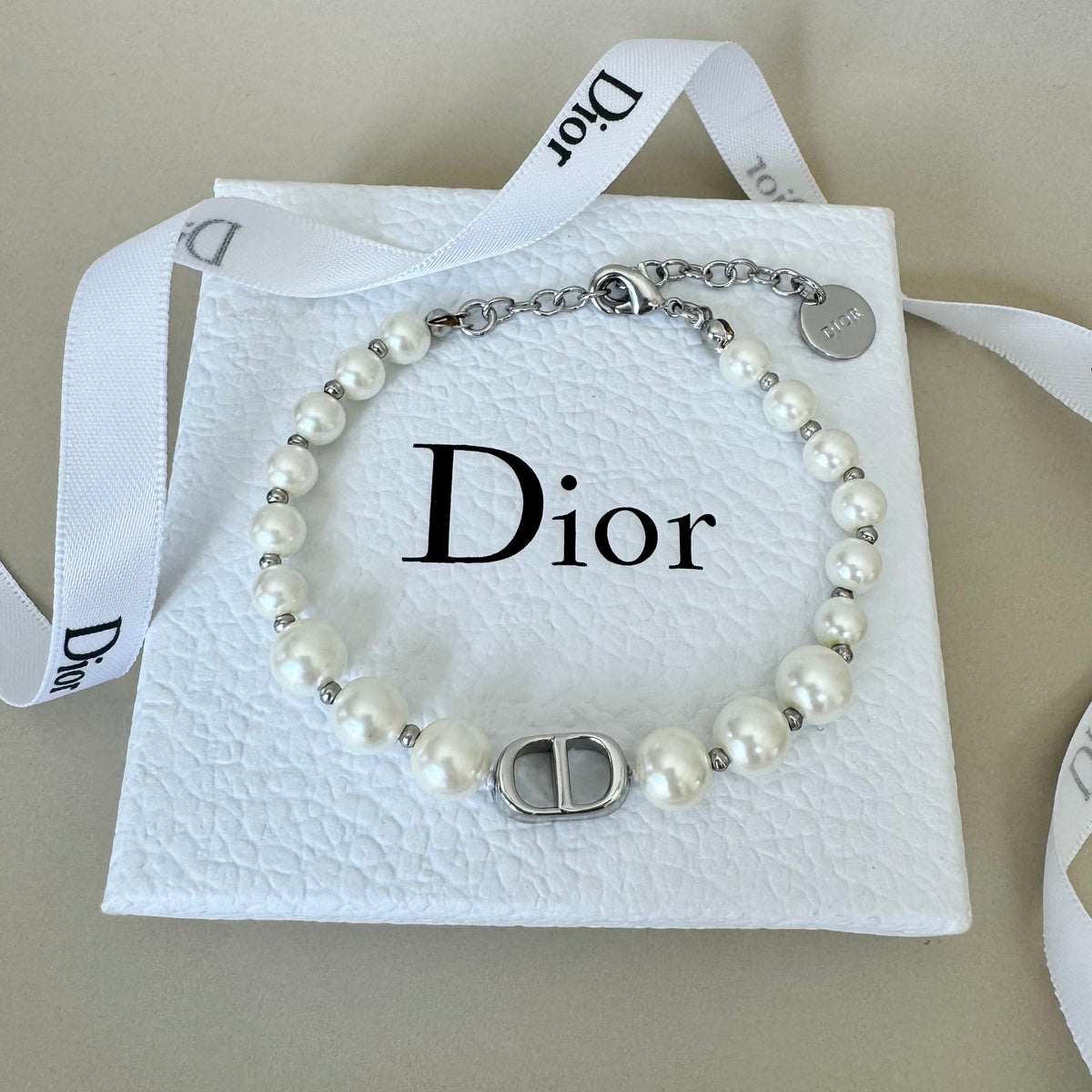 30 Montaigne Bracelet With Pearls